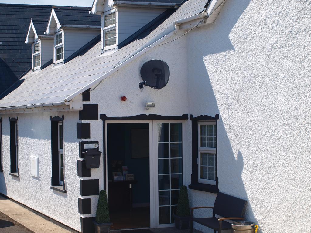 The River House Hostel Dungloe Exterior photo