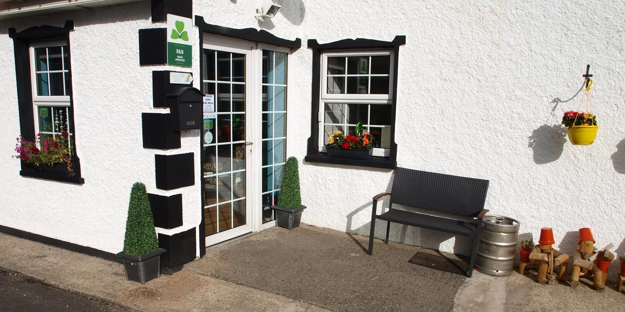 The River House Hostel Dungloe Exterior photo